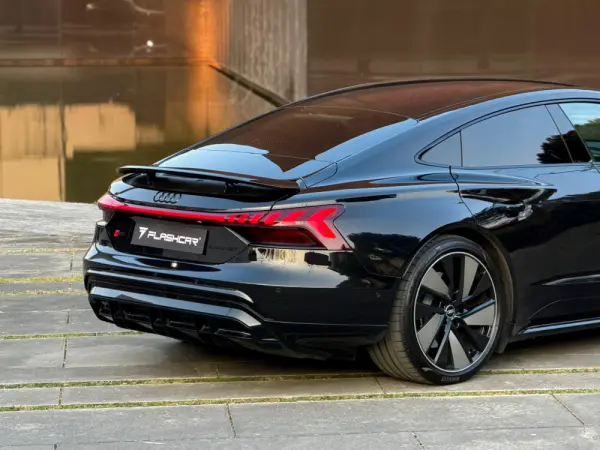 Audi e-tron GT quattro 50