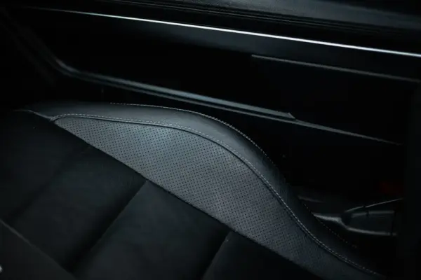 Mercedes-Benz E 220 12