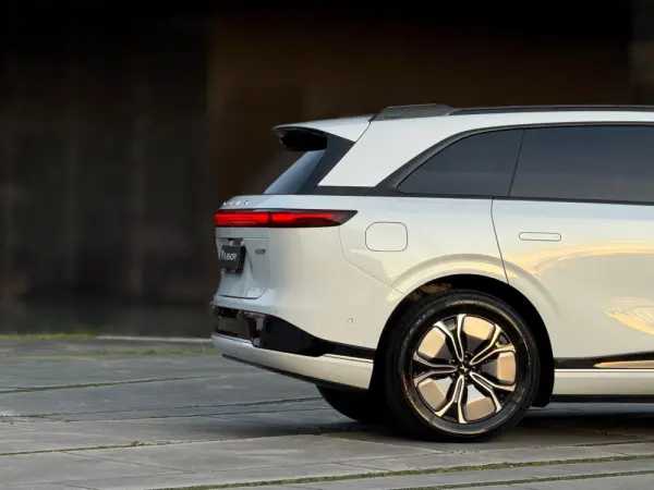 Xpeng G9 98 kWh Long Range 55