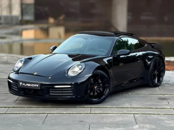 Porsche 911 (992) Carrera 4 PDK 12