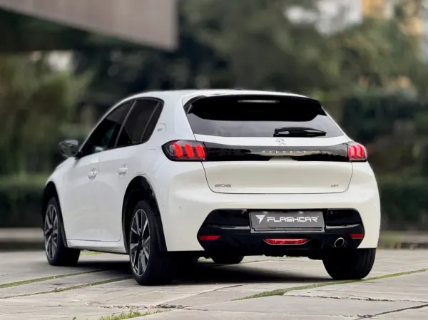 Peugeot 208 1.5 BlueHDi GT Pack 29