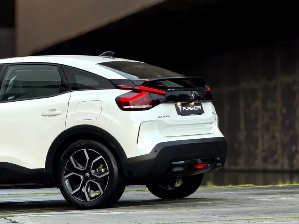 Citroën e-C4 C-Series 11