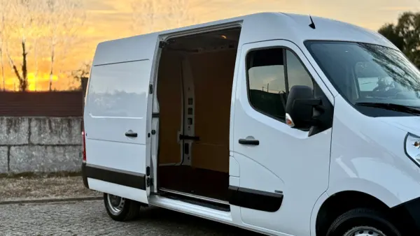 Renault Master E-Tech L2H2 3T5 Advance Autonomia Urbana 2