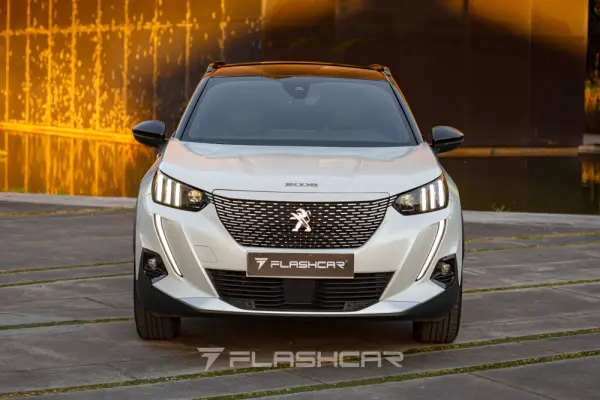 Peugeot e-2008 GT 19