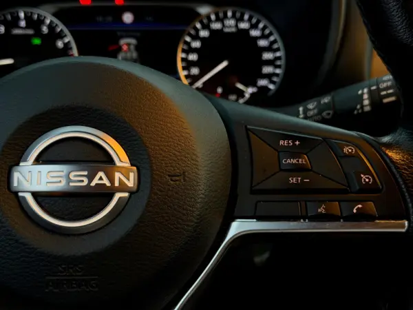 Nissan Juke 1.0 DIG-T N-Design Black 8