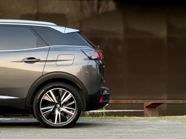 Peugeot 3008 1.6 Hybrid4 GT Line e-EAT8 27