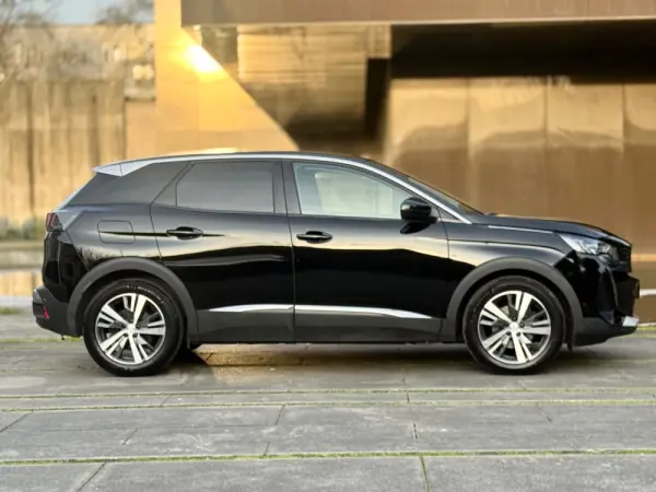 Peugeot 3008 PureTech 130 Stop & Start GPF EAT8 Allure 5