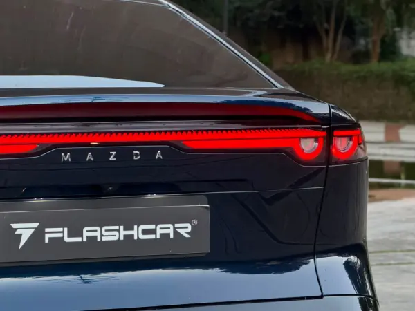 Mazda 6e 68.8 kWh Takumi Plus 18