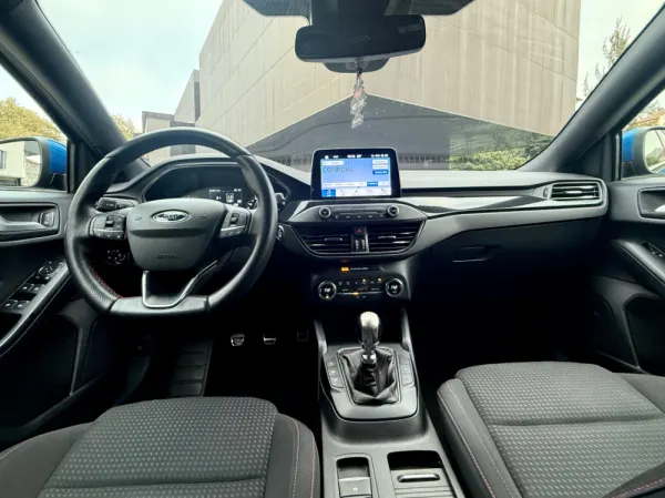 Ford Focus 1.0 EcoBoost ST-Line 15