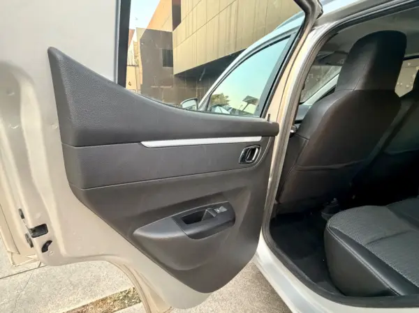Dacia Spring Comfort Plus 14
