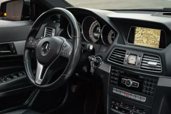 Mercedes-Benz E 220 10