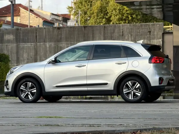 Kia Niro 1.6GDI HEV (Híbrido) TX 33