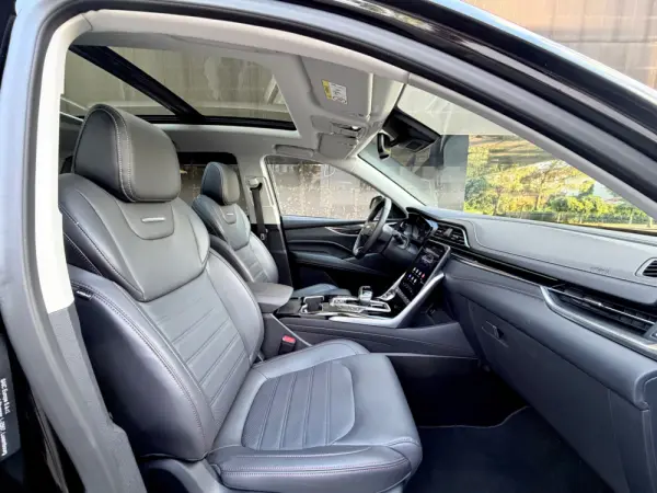 Maxus Euniq 6 Standard 25