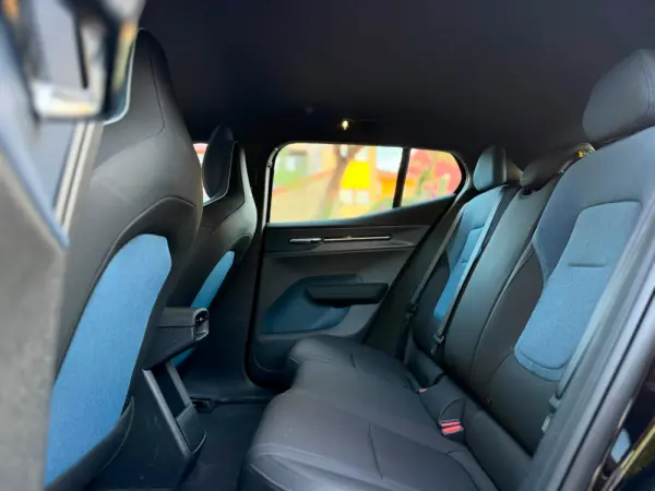 Volvo EX30 Twin Motor Performance AWD Plus 7