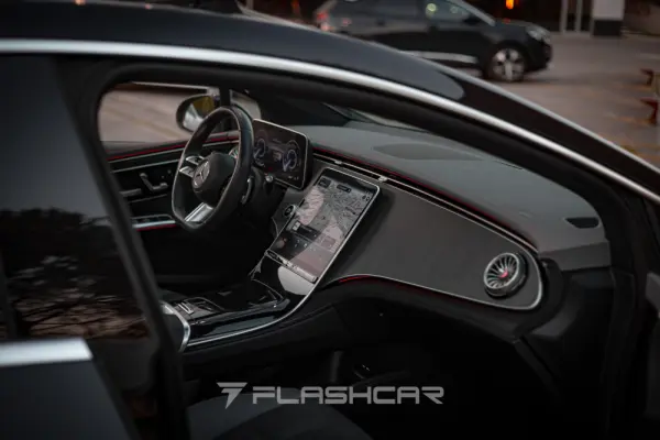 Mercedes-Benz EQE 300 AMG LINE 23