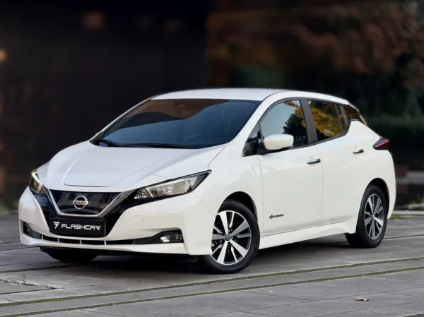 Nissan Leaf N-Connecta Full Led 17