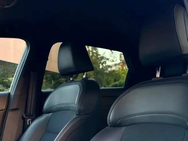 MG MG4 64 kWh Luxury 23