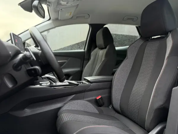Peugeot 3008 1.2 PureTech Allure Pack EAT8 24