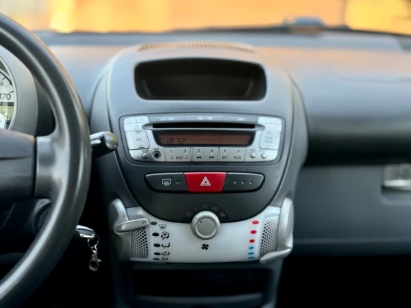 Citroën C1 Attraction 6