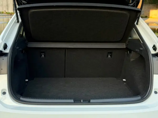 Volkswagen Taigo 1.5 TSI OPF DSG R-Line 14