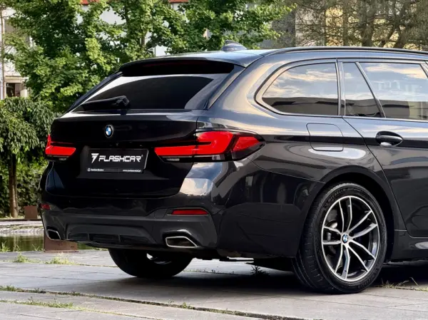 BMW 520 e Pack M 14