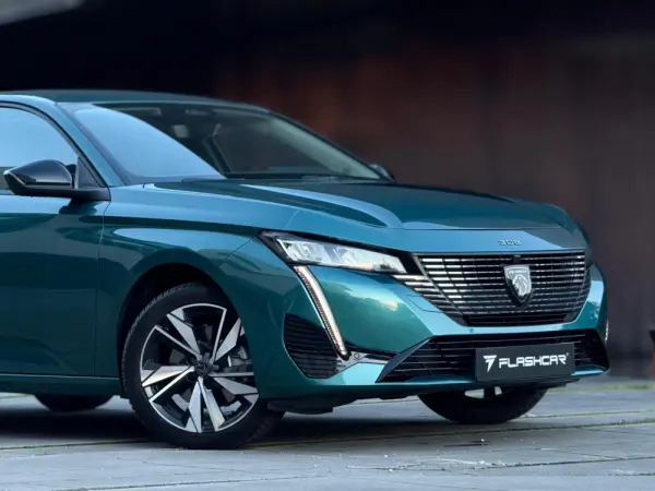 Peugeot 308 SW 1.2 PureTech Allure EAT6 44