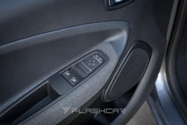 Renault Zoe (c/ Bateria) Z.E. 50 INTENS 17