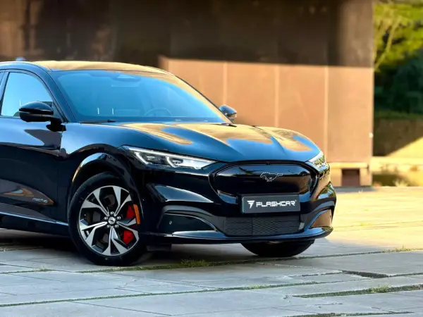 Ford Mustang Mach-E 75.7 kWh AWD RSK 21