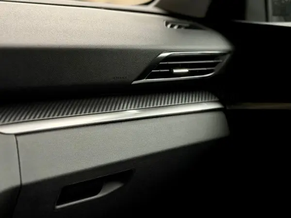 Peugeot 3008 1.2 PureTech Allure Pack EAT8 15