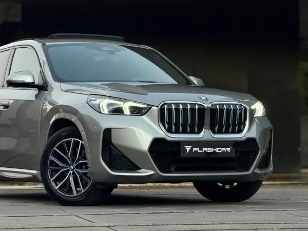 BMW iX1 xDrive30 Pack Desportivo M 14