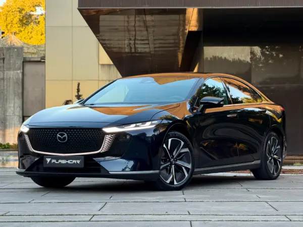 Mazda 6e 68.8 kWh Takumi Plus 46