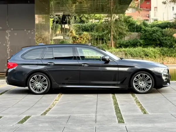 BMW 520 d Pack M Auto 28
