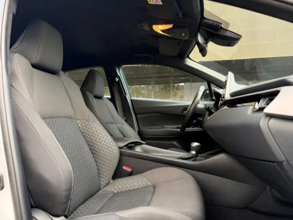 Toyota C-HR 1.8 Hybrid Exclusive 13