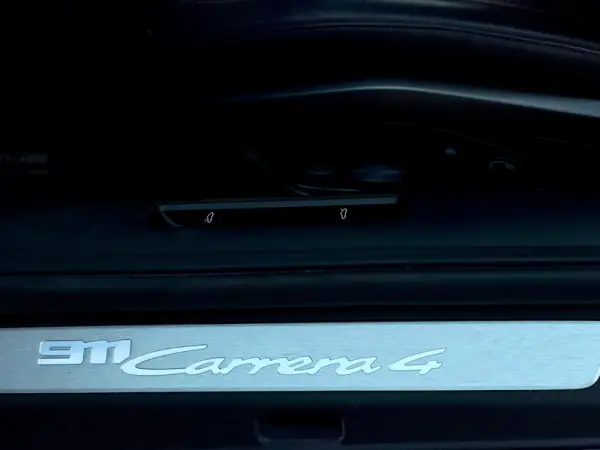 Porsche 911 (992) Carrera 4 PDK 24