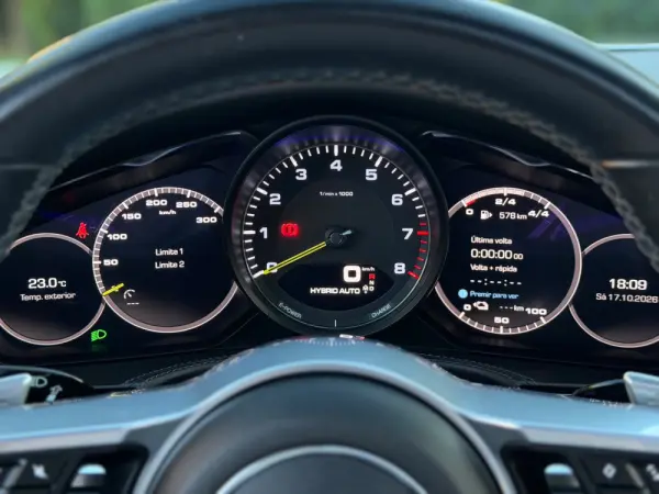 Porsche Panamera 4 E-Hybrid 42