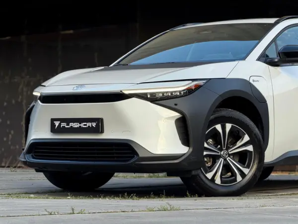 Toyota bZ4X 71,4 kWh Lounge 31