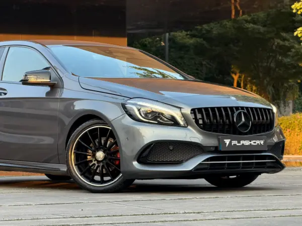 Mercedes-Benz A 180 AMG Line 37