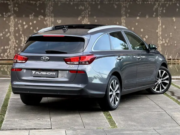 Hyundai i30 SW 1.6 CRDi Style+Navi 16