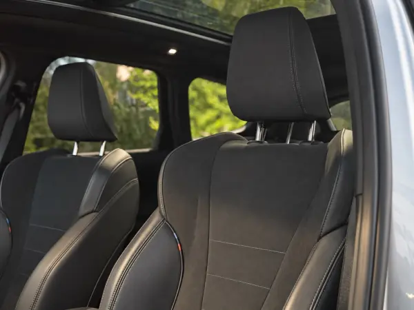 BMW iX1 xDrive30 Pack Desportivo M 6