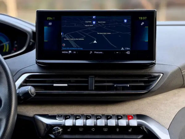 Peugeot 3008 1.6 Hybrid4 GT Line e-EAT8 24