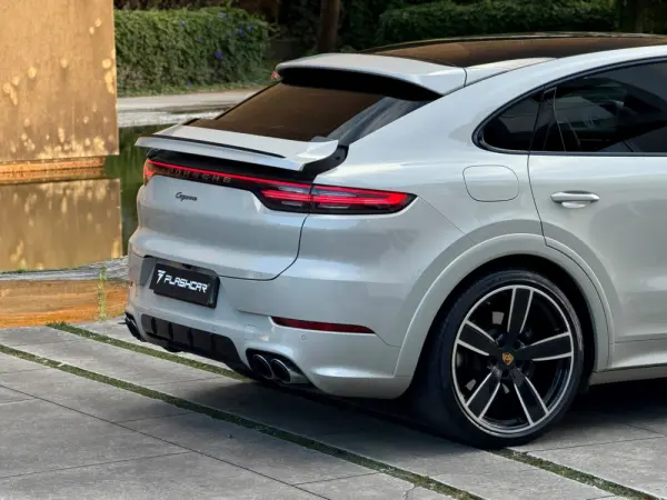 Porsche Cayenne Coupé E-Hybrid Platinum Edition 44