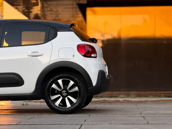 Citroen C3 1.2 PureTech C-Series 23