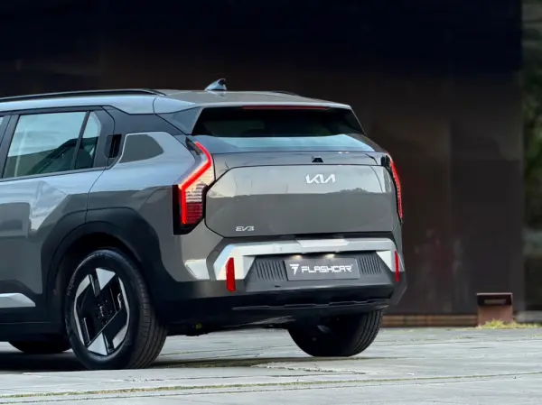 Kia EV3 81,4-kWh FWD Air 28