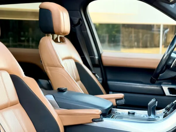 Land Rover Range Rover Sport 2.0 Si4 PHEV Autobiography Dynamic 12