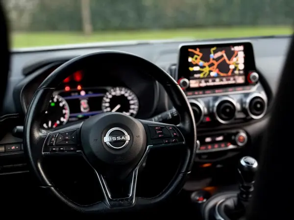 Nissan Juke 1.0 DIG-T N-Design Black 8