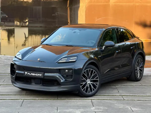 Porsche Macan Electric 29