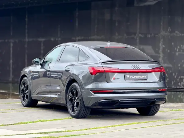 Audi e-tron Sportback 55 quattro S line 2