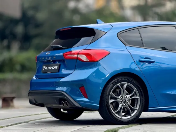 Ford Focus 1.0 EcoBoost ST-Line 33