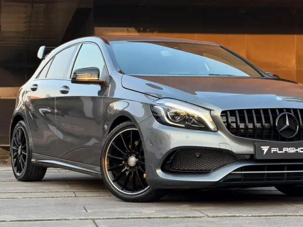 Mercedes-Benz A 180 AMG Line 38