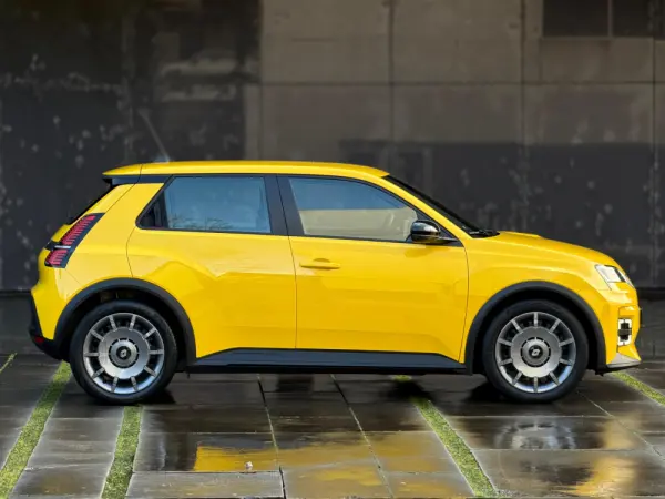 Renault 5 E-Tech 40 kWh Evolution Autonomia Urbana 47